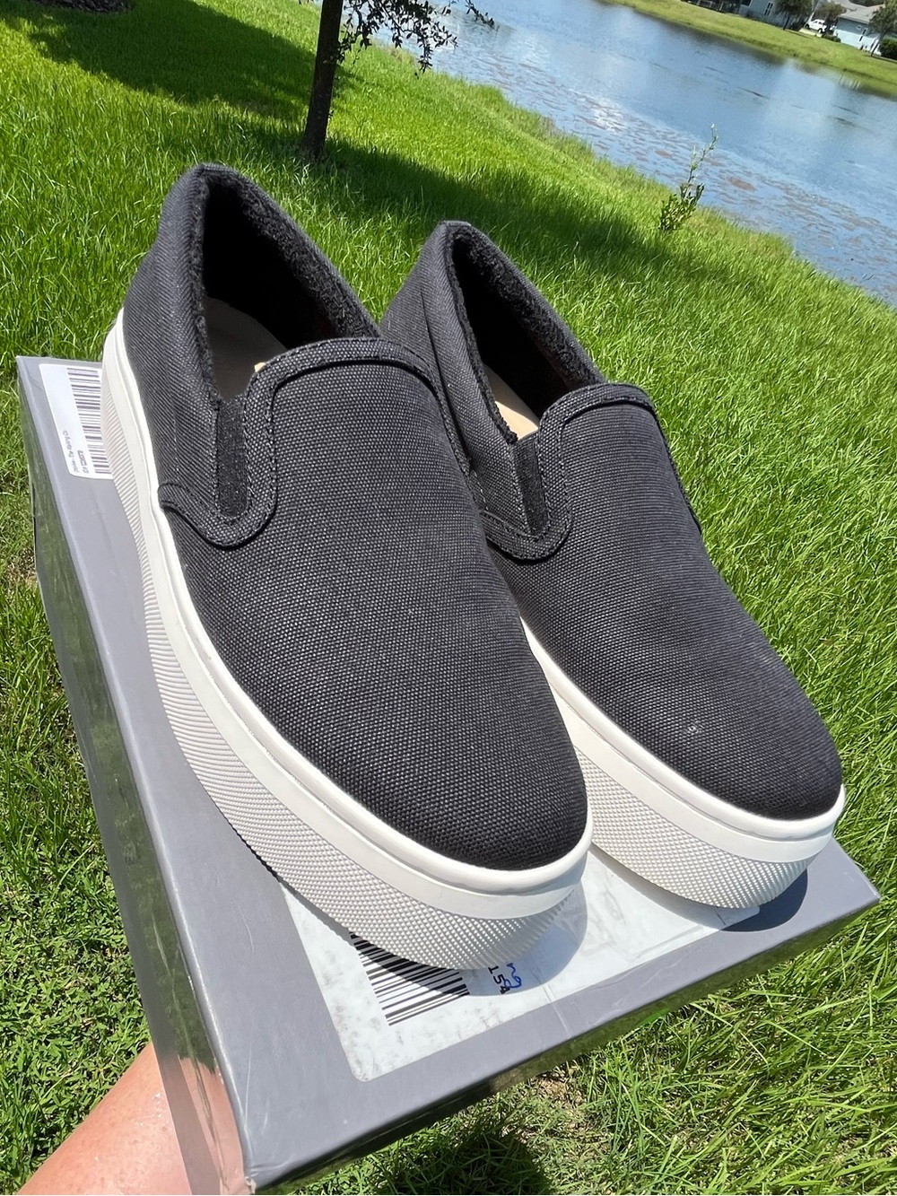 NWT Abeo Jumpstreet Black Canvas Slip-On Sneakers Size 9.5 Womans